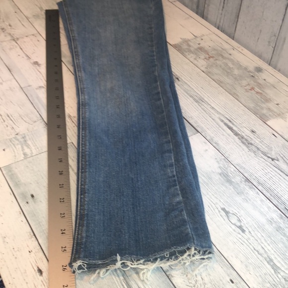 Dereon Frayed Hem Ankle Jeans 3/4 - Picture 9 of 10